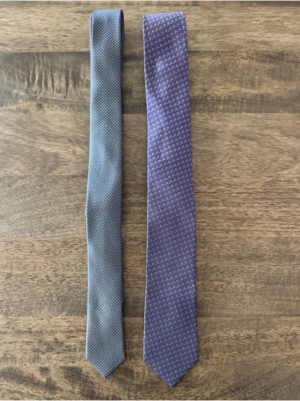 LOT OF 2 : CALVIN KLEIN SILK TIES